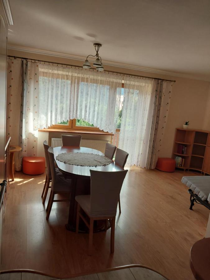 シュチルク Jasminowe Ogrody Bed & Breakfast エクステリア 写真