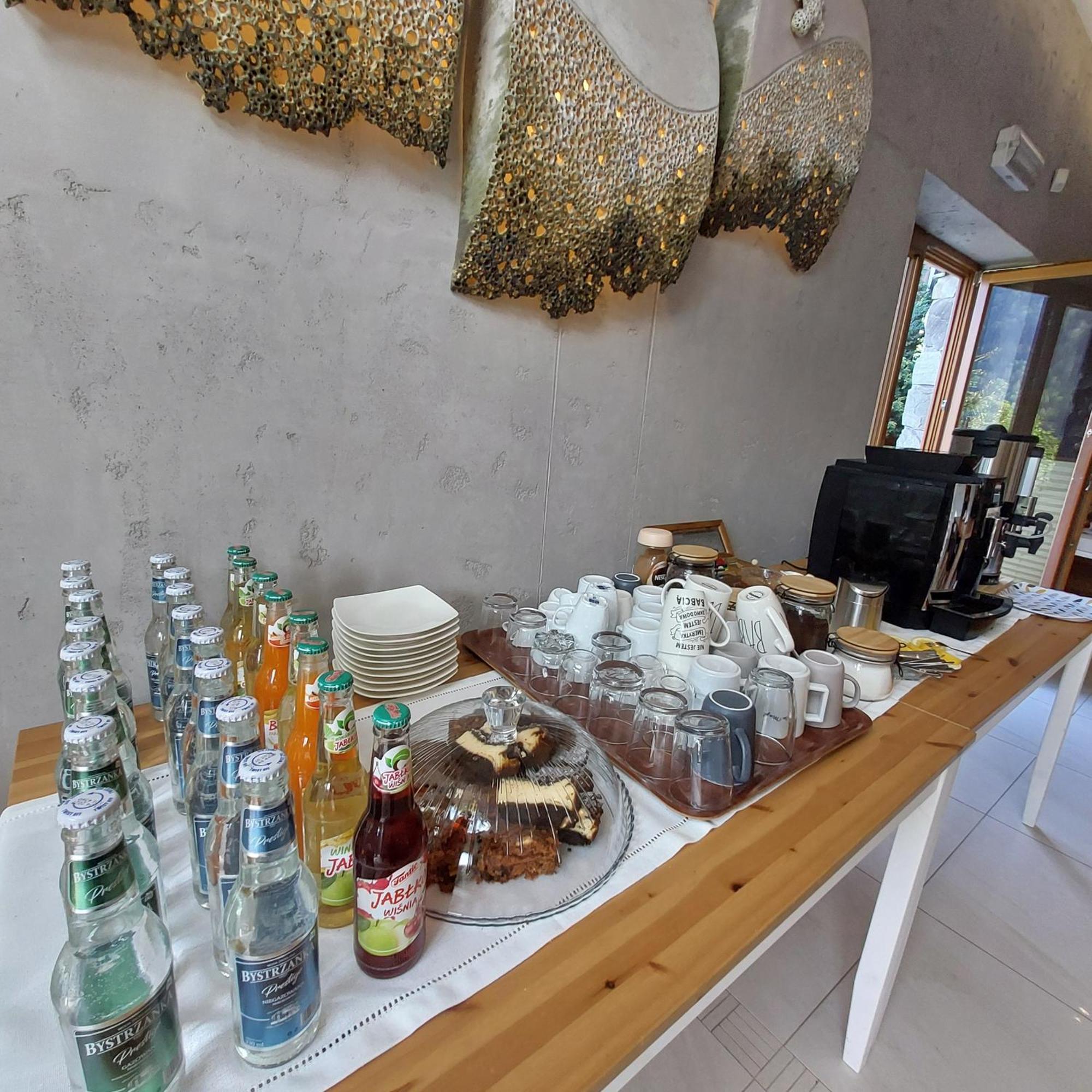 シュチルク Jasminowe Ogrody Bed & Breakfast エクステリア 写真